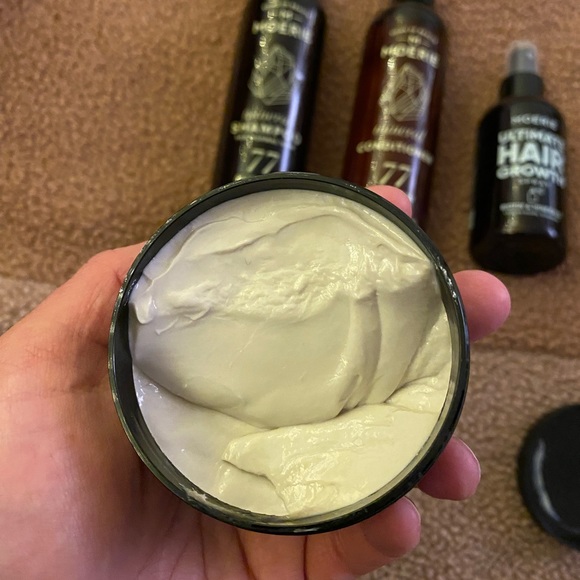 Moérie Ultimate Grow & Repair Set - shampoo, conditioner, hair mask, and spray - Picture 4 of 6